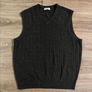 Dockers Men's Charcoal V-Neck Sweater Vest